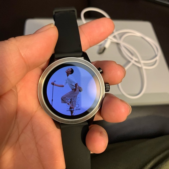 Michael Kors Smart Watch - Picture 1 of 4